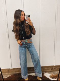 Denim Babes Cuffed High Rise(6117) – theFRINGEDpineapple Cute Western Fashion Outfits, Taylor Rousseau Outfits Nfr, Senior Picture Western Outfits, Nashville Outfits Jeans, Cavenders Outfits Women, Texas Inspired Outfits, Cute Comfy Western Outfits, 2024 Nfr Outfits, Punk Country Outfit