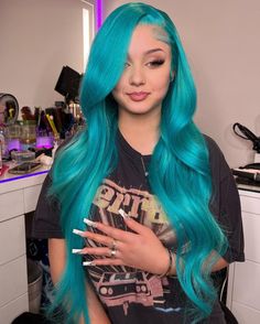 Start Your Green Hair Journey with These Stunning Ideas Lace Front Straight, Hair Projects, Turquoise Hair, Birthday Hair, Dope Hairstyles, Hair Makeover, Yellow Hair, Lace Hair