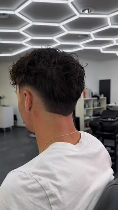 Trendy Male Haircuts, Men Short Hair Fade, Fade Haircut Curly Hair, Men Fade Haircut Short, Mens Haircuts Short Hair, Low Fade Haircut, Men Haircut Curly Hair, Mens Hairstyles Thick Hair