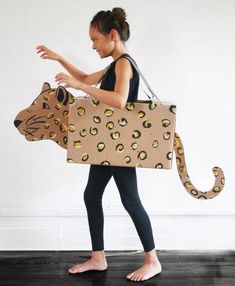 Costume Dinosaure, Cardboard Costume, Leopard Costume, Amur Leopard, Diy Kostüm, Tambourine, Book Week, Diy Costumes