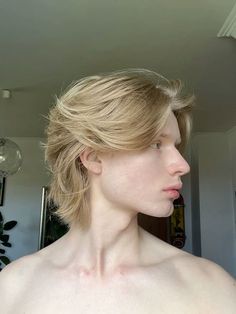 Blond Men Long Hair, Blond Hairstyles Men, Men Hair Blonde, Blonde Hair Men Long, Blond Short Hair Men, Blonde Man Haircut, Light Blonde Hair Men, Blonde Hair Color Ideas Men, Man Hair Color Ideas Guys