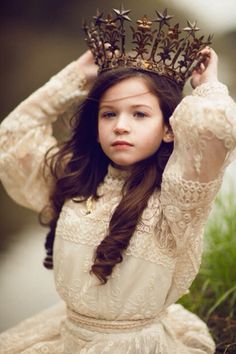 Hail to the Queen  Princess and the frog  Three Nails Photography. Queen And Princess Photoshoot Ideas, Royal Children Aesthetic, Prince Photoshoot Fairy Tales, Fantasy Photography Princess, Sister Princess Photo Shoot, Princess Horse Photoshoot, Nails Photography, Queen Princess, Flower Girl Crown