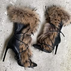 Looks Rihanna, Pu Boots, Warm Boots, Moda Vintage, Mode Inspo, Pretty Shoes