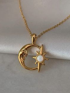 gold jewelry moon necklace aesthetic Moon Necklace Aesthetic, Dna Necklace, Gold Neck Chain, Aesthetic Necklace, Necklace Aesthetic, Necklace Moon, Moon And Star Earrings