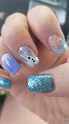 Elsa Nail Art, Elsa Frozen Nails, Princess Nails Disney, Elsa Inspired Nails, Elsa Nails For Kids, Olaf Nails Designs, Elsa Nails, Elsa Nails Frozen, Frozen Nails For Kids