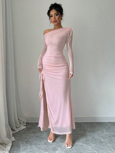 Light Pink Long Sleeve Dress, Midsize Dresses Wedding Guest, Trendy Outfits Dress To Impress, Banquet Dresses For Women, Pink Elegant Outfit, Formal Dresses Sleeves, Light Pink Dress Outfit, Romantic Style Women, Long Sleeve Pink Dress