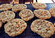 several cookies cooling on a wire rack