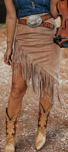 Fitted Suede Skirt For Fall, Fall Fitted Suede Skirt, Fall Pencil Skirt With Fringe, Casual Fringe Skirt For Fall, Slim Fit Skirts, Girls Trips, Cowgirl Dresses, Closet Wishlist, Vintage Fringe