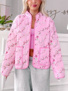 Puff Quilt Jacket, Printed Quilted Jacket, Cute Stuff To Buy, Disney Outfits Women, Girly Clothing, Fall Winter Coat, Pink Clothing