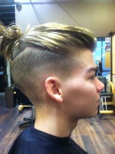 Long Hair Male Hairstyles, Mens Haircut Long Hair, Male Long Hairstyles, Hairstyles With Volume, Mens Long Hair Undercut, Mens Haircut Long, Men Undercut, The Undercut, Haircut Long Hair