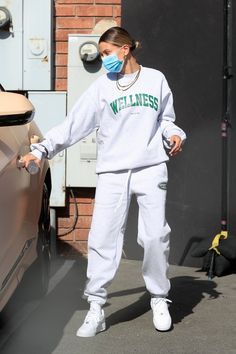 Hailey Bieber Sweatpants, Hailey Baldwin Street Style, Hailey Style, Hailey Bieber Outfits, Hailey Baldwin Style, Hailey Bieber Style, Hailey Rhode Baldwin, Hailey Rhode, Model Off Duty