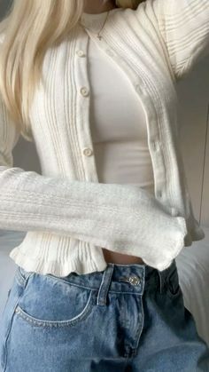 Crew Neck Cardigan, Random Clothes, Clothing Aesthetic, Clothing Outfits, Cute Everyday Outfits, Girly Fashion, Basic Outfits, Dream Style