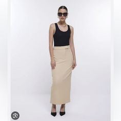 Beautiful Maxi Skirt Minimalist Tailored Maxi Skirt, Beige Maxi Skirt Outfit, Maxi Skirt Work, Beige Skirt Outfit, Beige Maxi Skirt, Bodycon Maxi Skirt, Modern Skirt, Maxi Pencil Skirt, Long Pencil Skirt