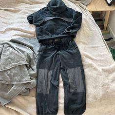 Fleece Set Worn But Still Has Lots Of Life Ahead Unisex So Fit Like Medium Women Tops Nike, Nike Acg, Nike Tops, Nike Women, Womens Tops, Nike, Women Shopping, Black, Color