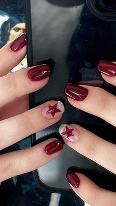 Cute Short Acrylic Nails Aesthetic, Simple Nails Korean Style, Nail Designs With Qtip, Nails To Paint Yourself, Spooky Nails Aesthetic, Gel Nail Patterns, Simple Short Natural Nail Designs, Grunge Inspired Nails, Star Grunge Nails