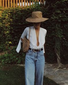 Daily Jean Wearing Inspration. / Günlük Jean Giyimi İlhamları. Summer Aesthetics, Hat Outfit, European Summer, Looks Vintage, Style Outfits, Look Cool, Tulum