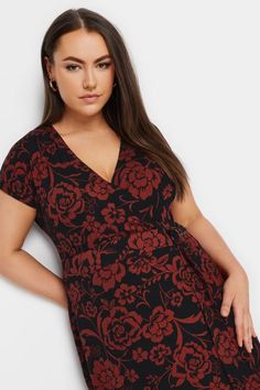 Shop YOURS Curve Red Floral Print Wrap Dress at Yours Clothing. Discover women’s plus size clothing in sizes 10-36 with fast delivery. Plus Size Red, Party Dress Sale, Red Floral Print, Printed Wrap Dresses, Clothing Trends, Plus Size Womens Clothing, Wrap Dress Floral, Trendy Clothing, Cheap Clothes