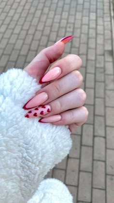 French Valentine Nails, February Nails, Nail Designs Valentines, Valentine's Day Nails, Valentines Nails, Cute Acrylic Nails, Trendy Nails