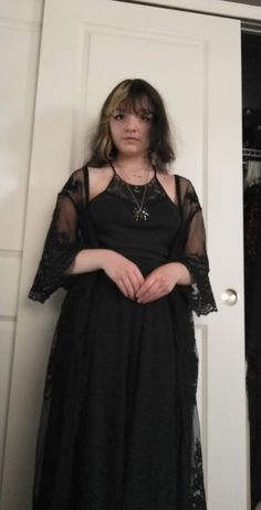 A girl wearing a black mesh floral cardigan with a black floral top and a long black skirt. Also wearing moon and spider jewelry. All Black Cottagecore Outfit, Black Cottage Core Dress, Goth Cottagecore Fashion, Cottage Core Goth, Dark Cottagecore Fashion, Gay Style, Goth Cottage Core, Black Cottagecore