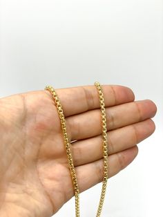 Elevate your style with this stunning solid 14k Gold Round Box Chain Necklace! 💫✨ Made of luxurious yellow gold, this 3.4mm chain is a timeless piece that adds a touch of elegance to any outfit. #GoldChain #14kGold #roundboxchain #goldboxchain #14ksolidgold #solidchains #goldchains Box Chain Necklace, Anchor Chain, Round Box, Gold Box, Fine Jewellery Necklace, Box Chain, Timeless Pieces, Gold Chain, Gold Chains