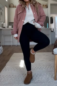 Everyday Outfits Autumn 2022, Casual Style Aesthetic Outfits, Easy Monday Outfit Work, Maroon Leggings Outfit Fall, Work Comfy Outfit, Rainy Leggings Outfit, Mom Style Winter Outfit Ideas, Comfy Casual Teacher Outfits Winter, Feme Masc Outfits