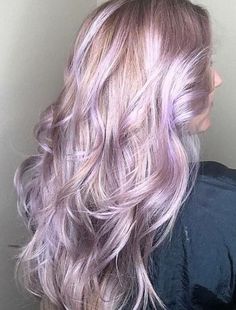 Blonde And Lilac Hair, Silver Lavender Hair, Lavender Hair Ombre, Purple Hair Dye, Pastel Purple Hair, Chloe Color, Lavender Hair Colors, Dyed Hair Purple, Lilac Hair