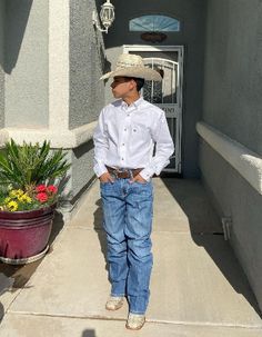 Chambelanes Outfits Quinceanera Vaquero, Baile Sorpresa Outfits Quinceanera, Quinceanera Surprise Dance Outfits, Quince Chambelanes Outfits, Quince Surprise Dance Outfits, Chambelanes Outfits Quinceanera, Chambelan Outfits, Quince Outfits