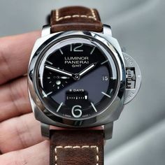 Panerai Luminor Gmt, Lux Watches, Stylish Watches Men, Panerai Watches, Panerai Luminor, Aviator Watch, Best Watches For Men, Expensive Watches