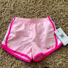 Girls Nike 4t Dri-Fit Lined Shorts! Brand New Tags On! Light Pink, Outlined In White And Hot Pink! Hot Pink Clothes Cute Outfits, Carolina Outfit, Nike Preppy, Pink Nike Pros, Pink Nike Shorts, Preppy Basics, Preppy Fits, Preppy Clothing