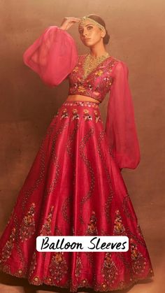 Heavy Lehenga, Trendy Outfits Indian, Lehnga Dress, Indian Party, Fancy Dress Design, Balloon Sleeves, Pakistani Dresses, Fancy Dress, Aesthetic Clothes