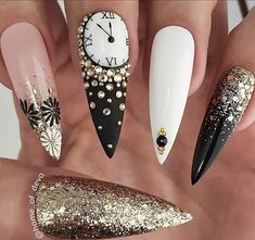 New Years Nails, Nye Nails, Instagram Posting, Unghie Sfumate, New Years Nail Designs, New Years Eve Nails, Unghie Nail Art, Halloween Acrylic Nails, Nail Swag