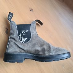 Custom embroidery on your Blundstones. Includes embroidery on two sides of the Blundstones, Does not include boots.  Can customise design - please contact me with your ideas Embroidery On Boots, Blundstone Boots Embroidery, Blundstone Fashion, Blundstone Embroidery, Embroidered Blundstone, Grey Blundstone Boots, Boot Embroidery, Women’s Blundstone Boots, 1351 Blundstone