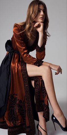 Witchy Dresses, Autumn Lookbook, Paris Chic, Moda Vintage, Inspired Outfits, Rich Colors, Fancy Dresses