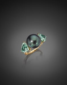 Green Garnet Ring, Green Pearl Ring, Color Wedding Rings, Coral Rings, Bijoux Art Nouveau, Tahitian Black Pearls, Color Wedding, Green Garnet, Round Engagement Rings