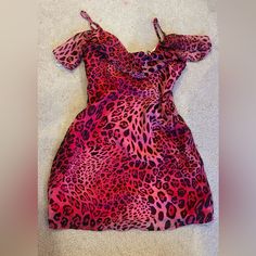 New With Tags Dress From Revolve Mini Dress. Pink Cheetah Print Dress, 2000s Dresses, Pink Leopard Dress, Black Beaded Dress, Mini Dress Hot, Pink Cheetah Print, Yellow Mini Dress, 2000s Style, Pink Things