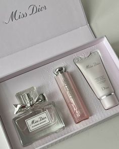 Dior Products, Rose Hand Cream, Dior Miss Dior, Dior Lip, Dior Aesthetic, Dior Lip Glow, Dior Perfume, Perfume Lover