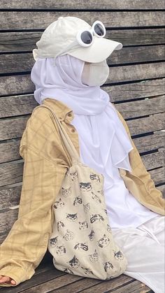 Don't use my face to be faker. Muslim Girl Outfits, Velvet Suit Design, Spice Organizers, Modern Hijab Fashion, Muslim Fashion Hijab Outfits, Modest Summer Outfits, Muslim Girl