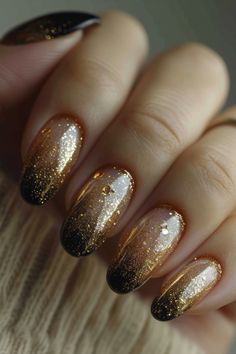 Black Ombre Nails Black To Gold Ombre Nails, Gold And Bronze Nails, Copper And Gold Nails, Rust Ombre Nails, Cooper Nails Design, Copper And Black Nails, Black Gold Christmas Nails, Black And Bronze Nails, Black Gold White Nails