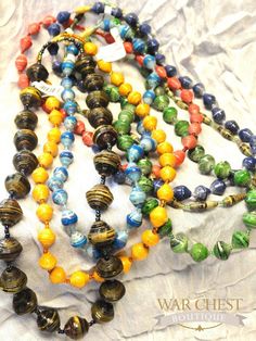 Magazine Beads, Paper Bead Necklace, Paper Necklace, Recycled Magazine, Paper Beads Necklace, Horn Earrings, Cow Horns, Bead Necklaces, Glass Slipper