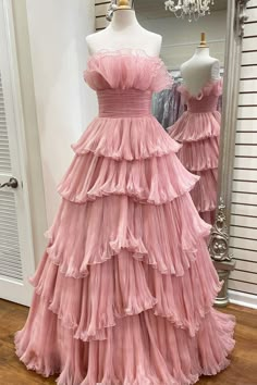 Ballkleid A Linie Trägerlos Prinzessin Tüll Lagen Rüschen Lang Prom Dresses Long Pink, Long Prom Dresses, Custom Size Dresses, Gown Prom, Ball Gowns Prom, Pink Tulle, Prom Dresses Ball Gown, Linnet, Candy Pink