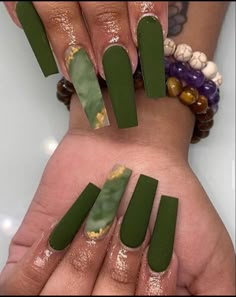 Acrylic Nails Green, Nails With Gold, Green Acrylic Nails, Ombre Acrylic, Nagel Tips