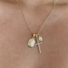 Vintage Gold Cross Necklace, Cross Necklace Stack, Cross Necklace Outfit, Cross Necklace Aesthetic, Golden Cross Necklace, Gold Necklace Aesthetic, Mixed Metal Necklace, Christian Necklace, Necklace Charms