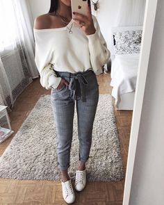 The comfier the better - Sweate Look Retro, Belted Pants, Pinterest Outfits, Mode Inspo, Outfit Goals, Looks Style, Outfits Casuales, Fashion Classy, Cute Fashion