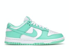 Consulta el Nike Dunk Low Green Glow (W) disponible en StockX Nike Dunk Low Green Glow, Nike Shoes Girls, Preppy Shoes, Pretty Shoes Sneakers, All Nike Shoes, Cute Nike Shoes, Cute Sneakers, Nike Sb Dunk, Sneakers Adidas