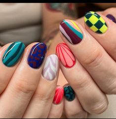 Funky Nails Short, Short Nail Manicure, Trend Nails, Funky Nail Art, Magic Nails, Punk Nails, Subtle Nails, Minimalist Nail Art, Nails Now