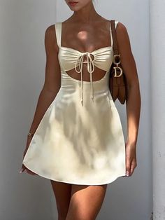 Sensual Hollow Out Mini Dress Greece Dresses, Dirndl Outfit, Looks Party, Mini Robes, Backless Mini Dress, Sling Dress, Mini Dresses For Women, Flattering Dresses, Satin Mini Dress