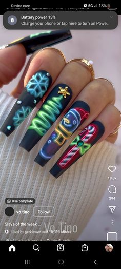 Nail Art Noel, Christmas Gel Nails, Snowflake Nails, Christmas Nails Acrylic, Winter Nail Art, Festival Nails, Xmas Nails, Christmas Nail Designs