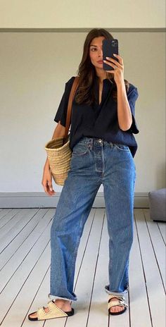 Summer Work Outfit Aesthetic, Humid Summer Outfit, Moving Day Outfit, Joanna Gaines Outfits, Summer Cardigan Outfit, Beach Street Style, Summer Weekend Outfit, Skandinavian Fashion, Chique Outfits