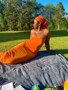 777 Headwrap Outfit Casual, Black Women In Orange Dresses, Afro Boho Fashion, Scarf Bun, Headwrap Hairstyles, Black Femininity, Looks Street Style