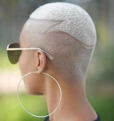 White Short Hair Black Women, Short Bald Hair For Black Women, Women Fade Haircut, Bald Baddie, Short Platinum Hair, Pinterest Short Hairstyles, Bald Hairstyles For Women, Low Cut Hairstyles